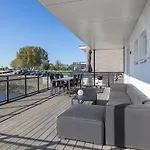 Lush Apartment With Water Views