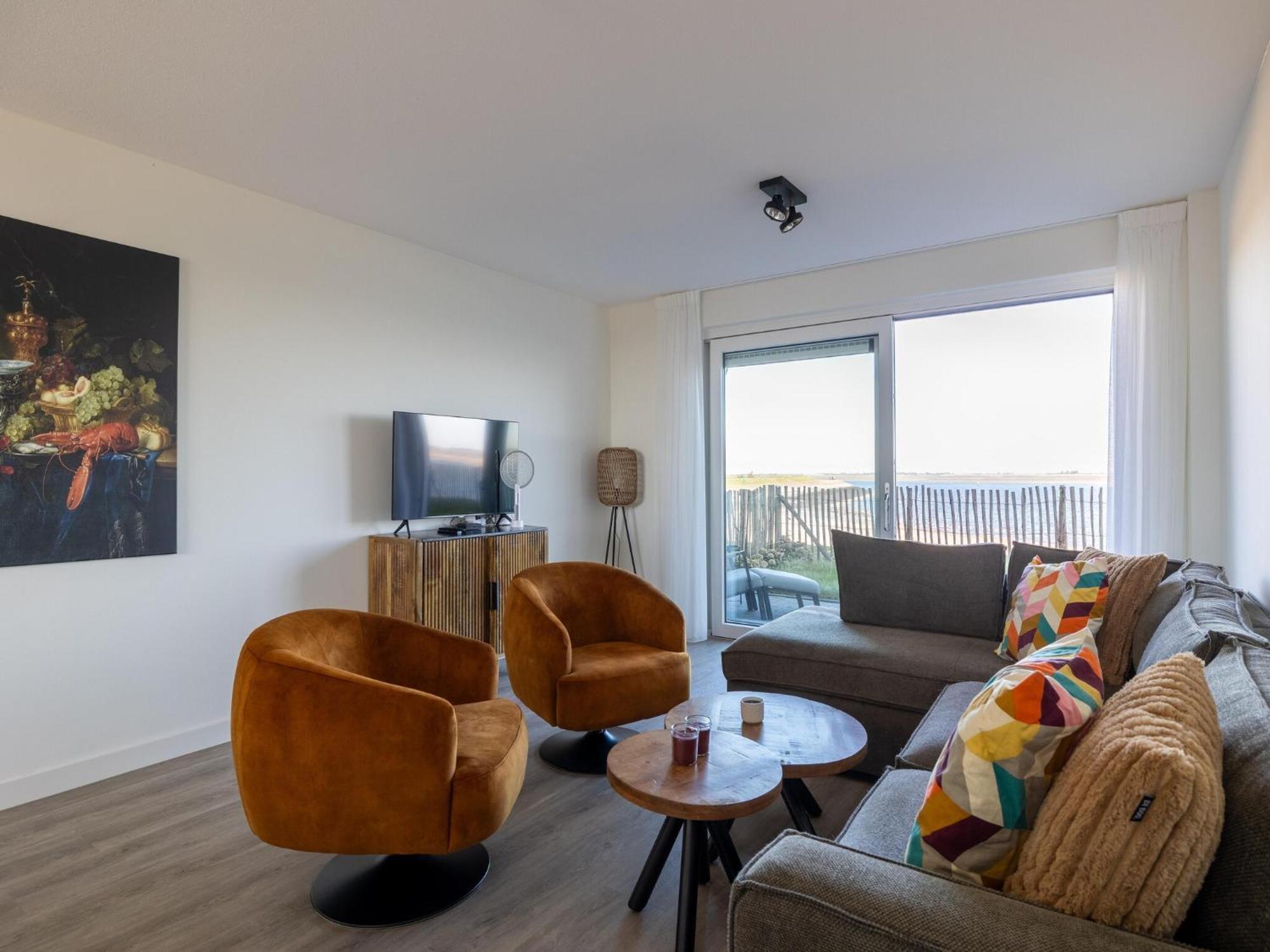 Vakantiehuis Lush With Water Views Sint-Annaland